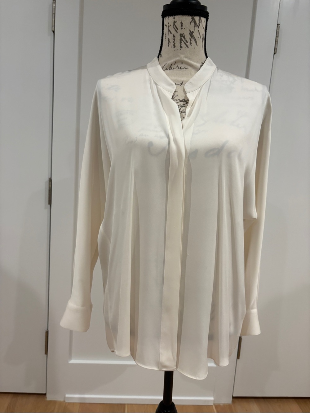 Vince women’s silk blouse size 10/12 approximately